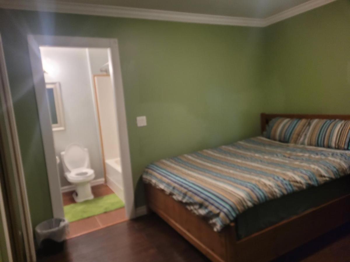 Vancouver Jenny'S Guesthouse Коквітлам Екстер'єр фото