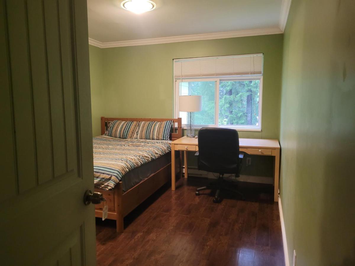 Vancouver Jenny'S Guesthouse Коквітлам Екстер'єр фото